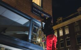 Kunstbende jongeren eisen aandacht op met ludieke actie